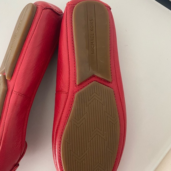 Michael Kors Red Leather MK Logo Loafers, women’s size 7. - Picture 3 of 4